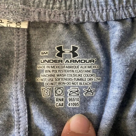 Under  Armour gray athletic shorts size small - Picture 5 of 9